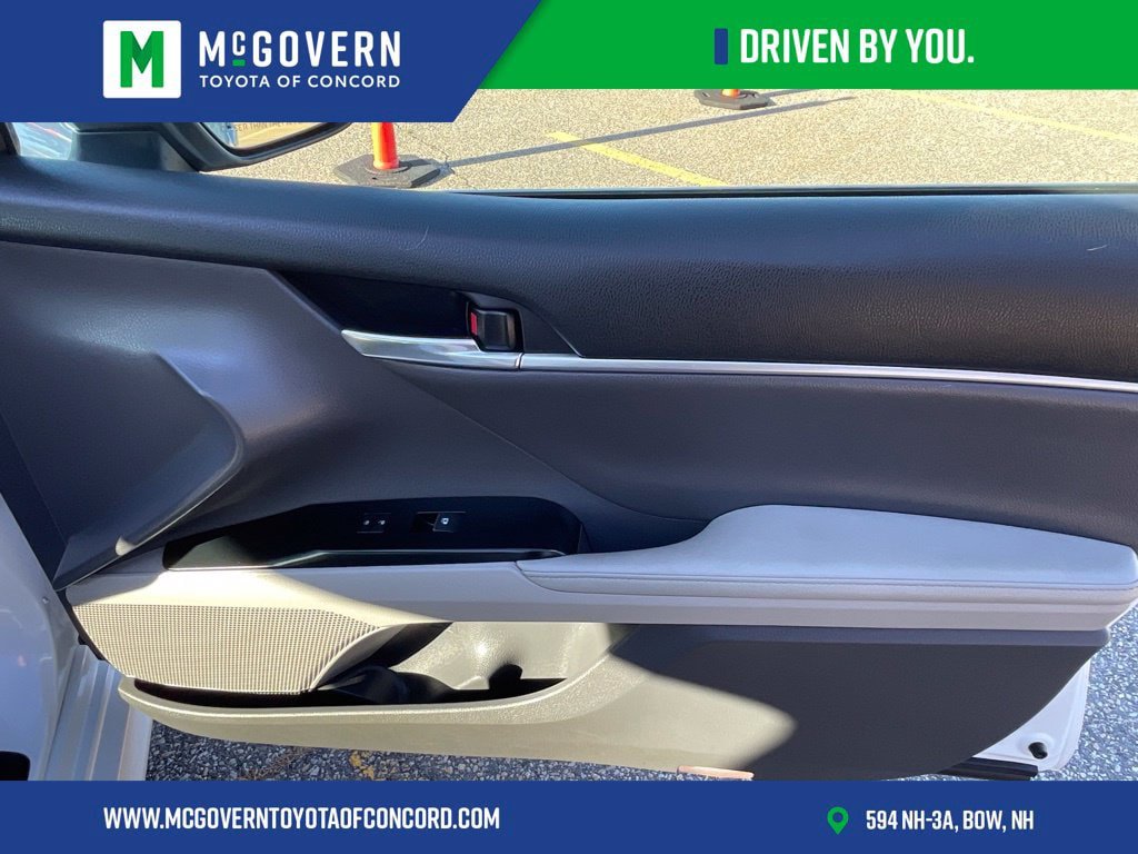 Used 2019 Toyota Camry XLE FWD image 38