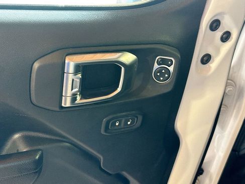 Used 2023 Jeep Wrangler Unlimited w/ Cold Weather Group AWD/4WD image 19