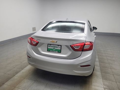 Used 2018 Chevrolet Cruze LT image 7