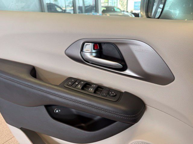 Used 2018 Chrysler Pacifica Limited w/ Advanced Safetytec Group FWD image 22