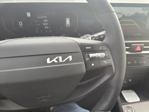 New 2026 Kia Sportage SX FWD image 16