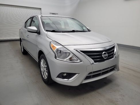 Used 2019 Nissan Versa SV w/ SV Special Edition Package FWD image 13