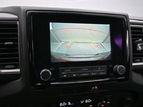 Used 2022 Nissan Frontier SV w/ SV Premium Package image 26