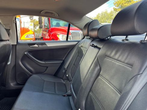 Used 2012 Volkswagen Jetta TDI image 23