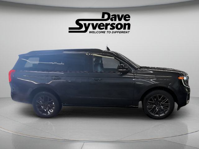 Used 2025 Ford Expedition Platinum w/ Stealth Performance Package AWD/4WD image 3