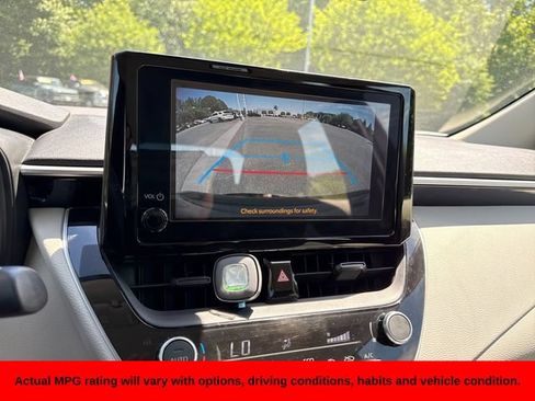Used 2023 Toyota Corolla LE AWD/4WD image 17