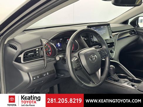 Used 2023 Toyota Camry XSE FWD image 13