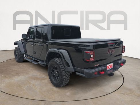 Used 2025 Jeep Gladiator Rubicon AWD/4WD image 8