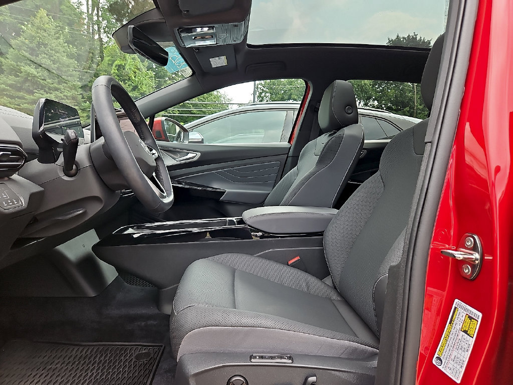 Certified 2025 Volkswagen ID.4 Pro S Plus AWD/4WD image 16
