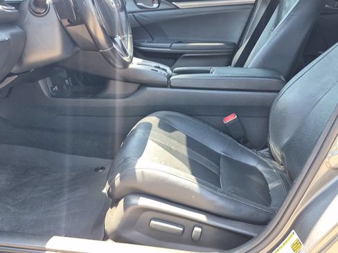 Used 2019 Honda Civic Sport Touring image 18