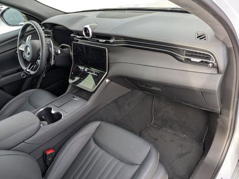 Used 2023 Maserati Grecale Modena image 17
