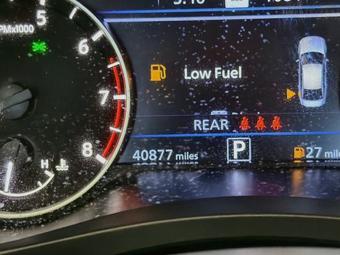Used 2023 Nissan Altima 2.5 SL FWD image 8