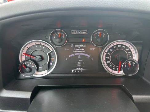 Used 2018 RAM 1500 SLT image 22
