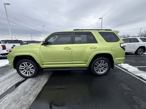 Used 2023 Toyota 4Runner TRD Sport w/ Technology Package image 5