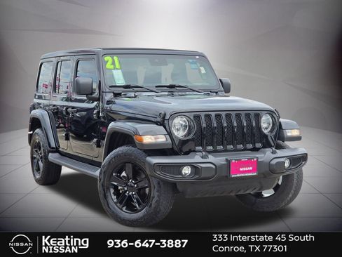Used 2021 Jeep Wrangler Unlimited Sahara AWD/4WD image 3