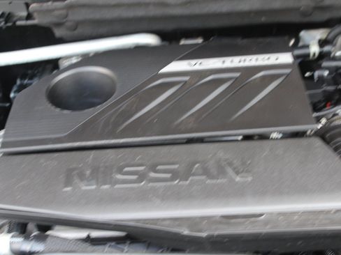 Used 2023 Nissan Rogue SV AWD/4WD image 19