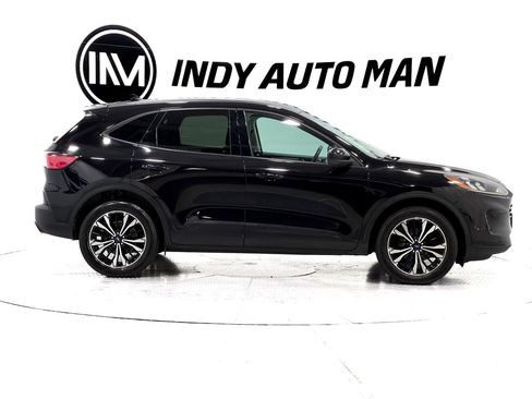 Used 2021 Ford Escape SE w/ SE Sport Appearance Package AWD/4WD image 3