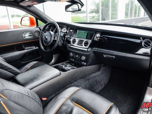 Used 2015 Rolls-Royce Wraith RWD image 21