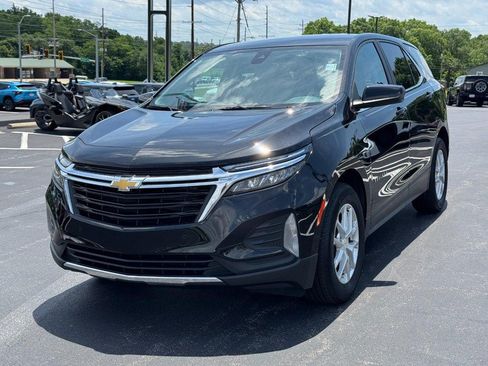 Used 2024 Chevrolet Equinox LT w/ LPO, Floor Liner Package FWD image 8