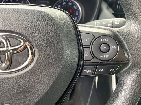 Used 2019 Toyota RAV4 LE image 80
