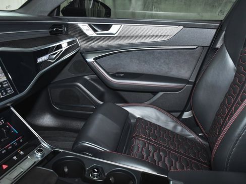 Used 2023 Audi RS 7 Sportback w/ Black Optic Package image 64