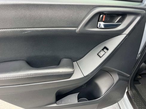 Used 2018 Subaru Forester 2.5i Premium image 19