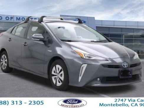Used 2017 Toyota Prius Three w/ Carpet Mat Package FWD image 1