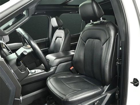 Used 2021 Ford Expedition Limited image 11