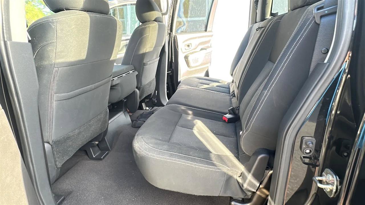 Used 2017 Nissan Titan SV RWD image 23