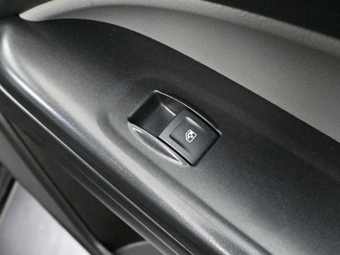 Used 2018 Chevrolet Colorado W/T image 41