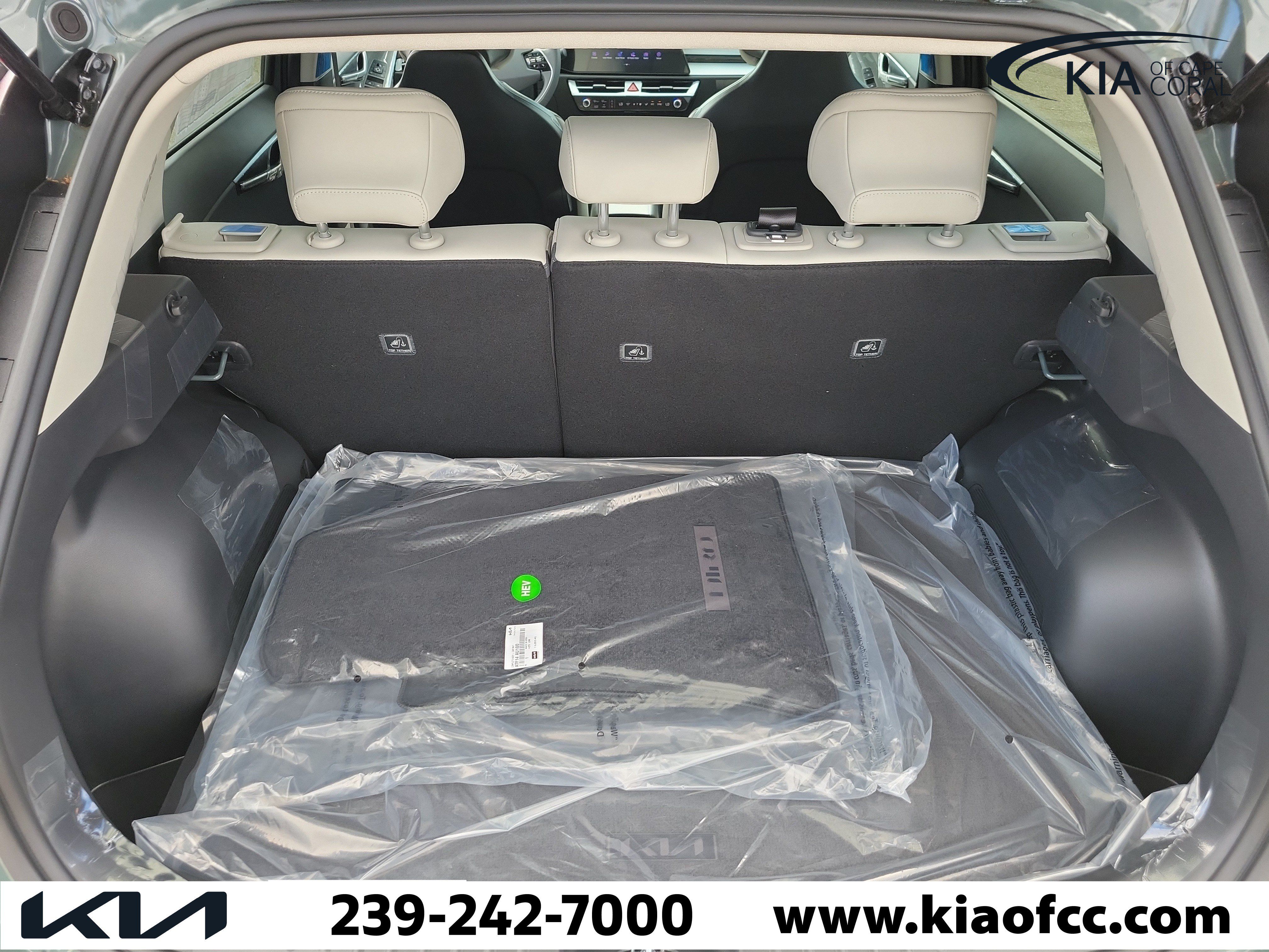 New 2026 Kia Niro EX FWD image 11