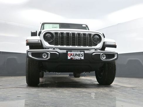New 2026 Jeep Gladiator Sport image 37