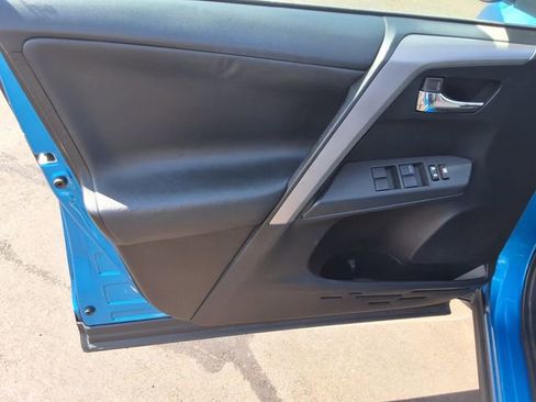 Used 2016 Toyota RAV4 XLE image 4