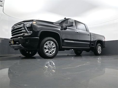 Certified 2025 Chevrolet Silverado 2500 High Country w/ Technology Package image 21