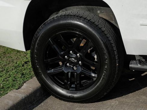 Used 2018 Chevrolet Tahoe LT AWD/4WD image 61