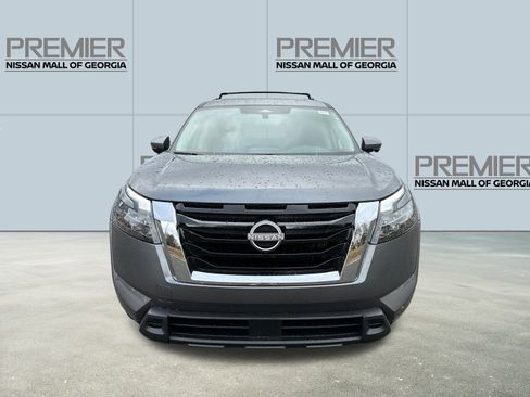 New 2025 Nissan Pathfinder SV w/ SV Premium Package image 2