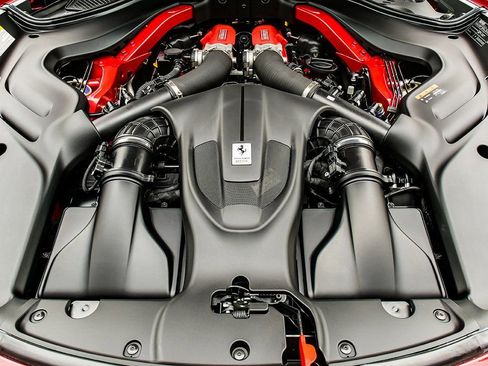 Certified 2024 Ferrari Roma Base image 31