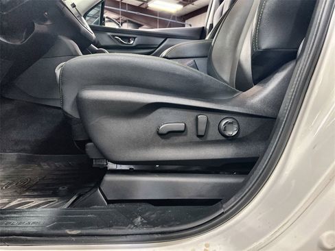 Used 2023 Subaru Ascent Onyx Edition Limited image 12