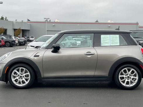 Used 2020 MINI Cooper 2-Door Hardtop image 9