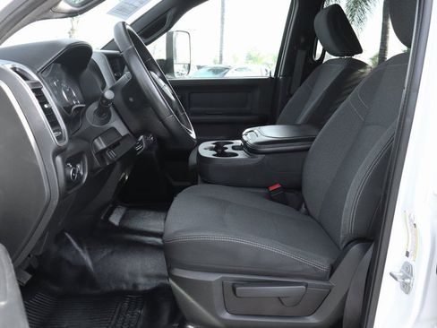 Used 2021 RAM 5500 Tradesman w/ Chrome Appearance Group image 18