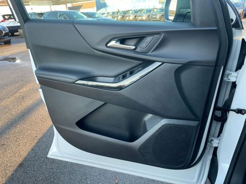 Used 2025 Chevrolet Equinox LT image 20