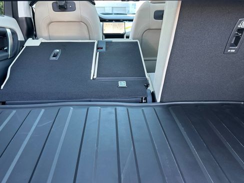 New 2025 Land Rover Discovery Sport S image 26