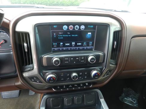 Used 2016 Chevrolet Silverado 2500 High Country w/ Duramax Plus Package AWD/4WD image 17