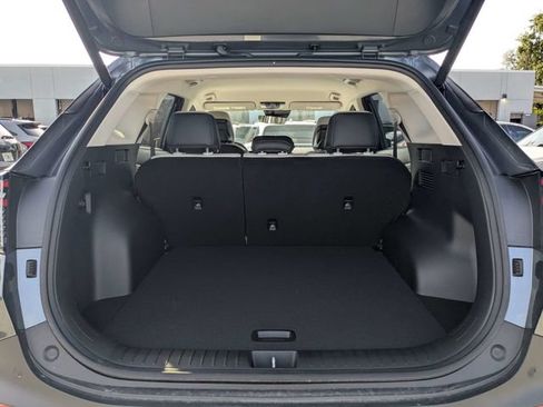 Used 2025 Kia Seltos EX FWD image 12