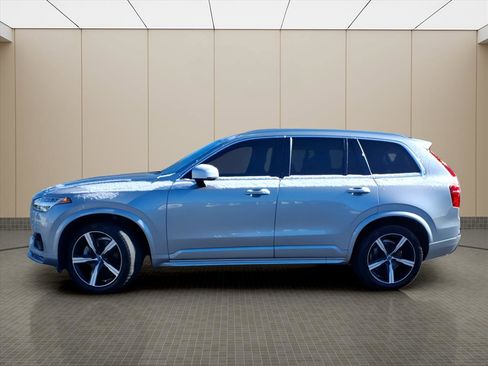 Used 2019 Volvo XC90 T5 R-Design w/ Protection Package image 3