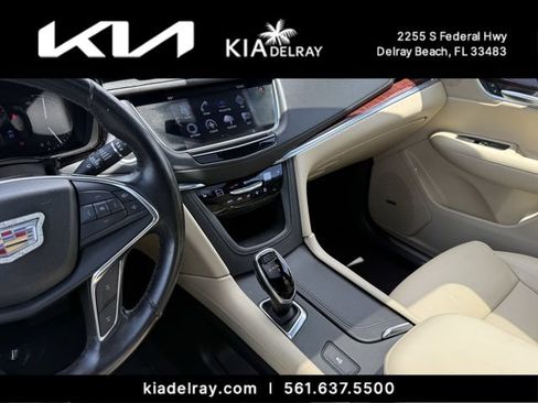 Used 2019 Cadillac XT5 Luxury FWD image 26