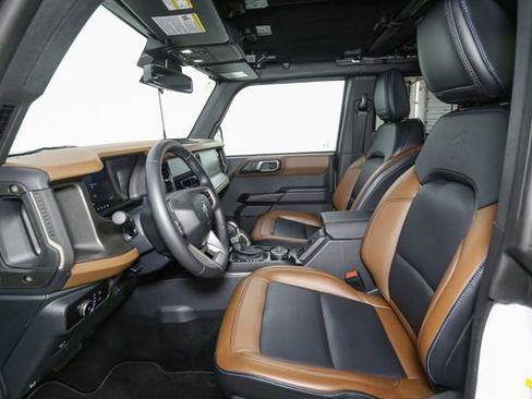 Used 2024 Ford Bronco Outer Banks AWD/4WD image 35