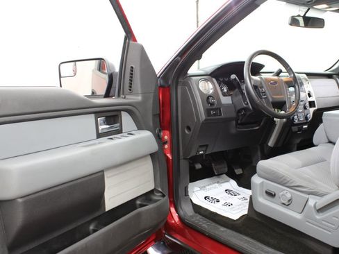 Used 2014 Ford F150 XLT w/ Equipment Group 302A Luxury image 19