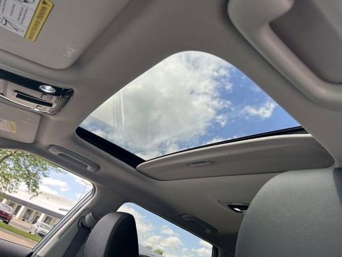 Used 2025 Kia Seltos EX w/ EX Sunroof Package FWD image 24