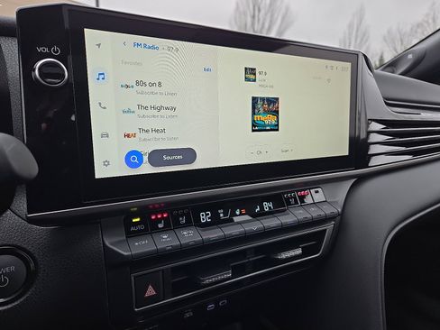 Used 2025 Toyota Camry XSE w/ Premium Plus Package image 17